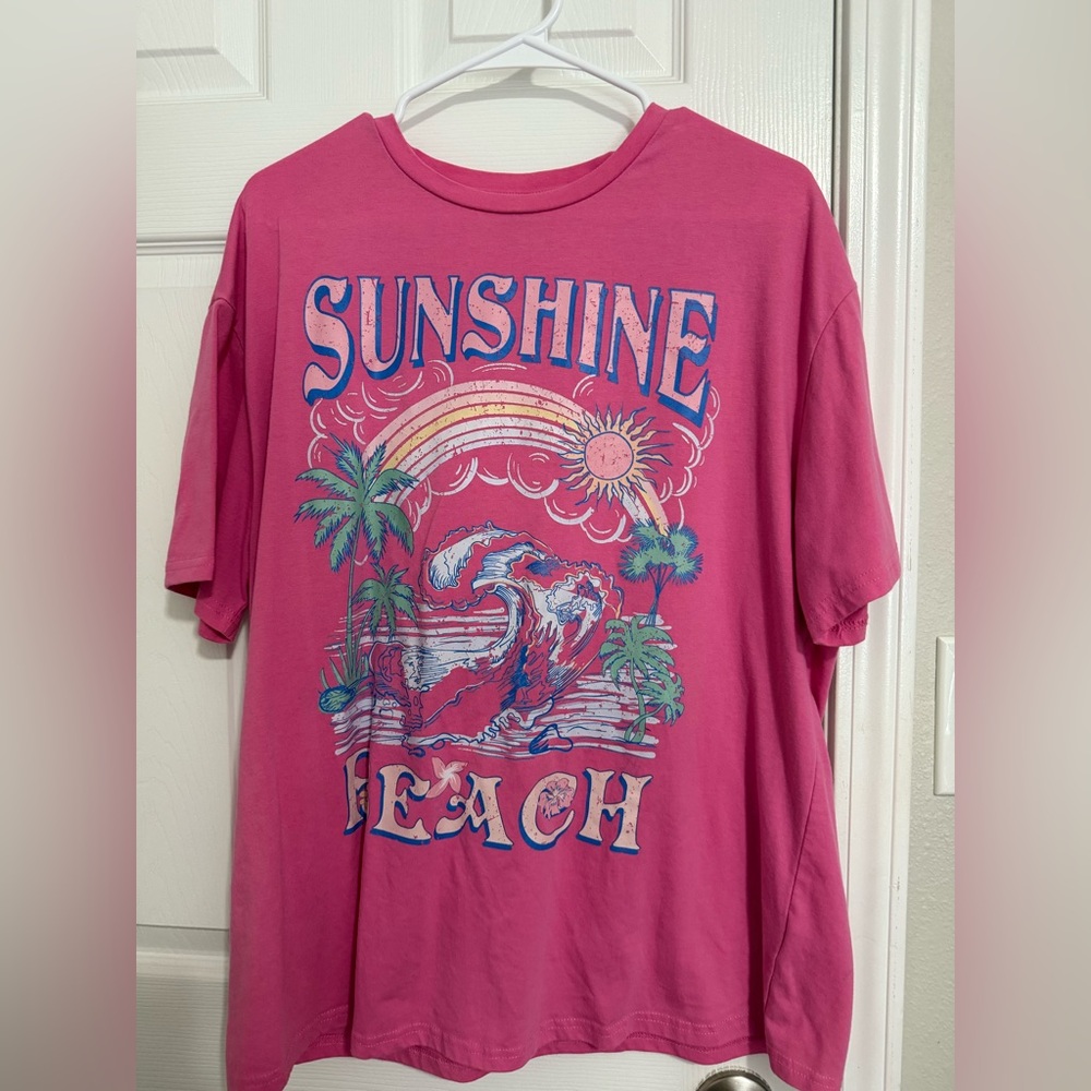 Graphic Tee “Sunshine Beach”